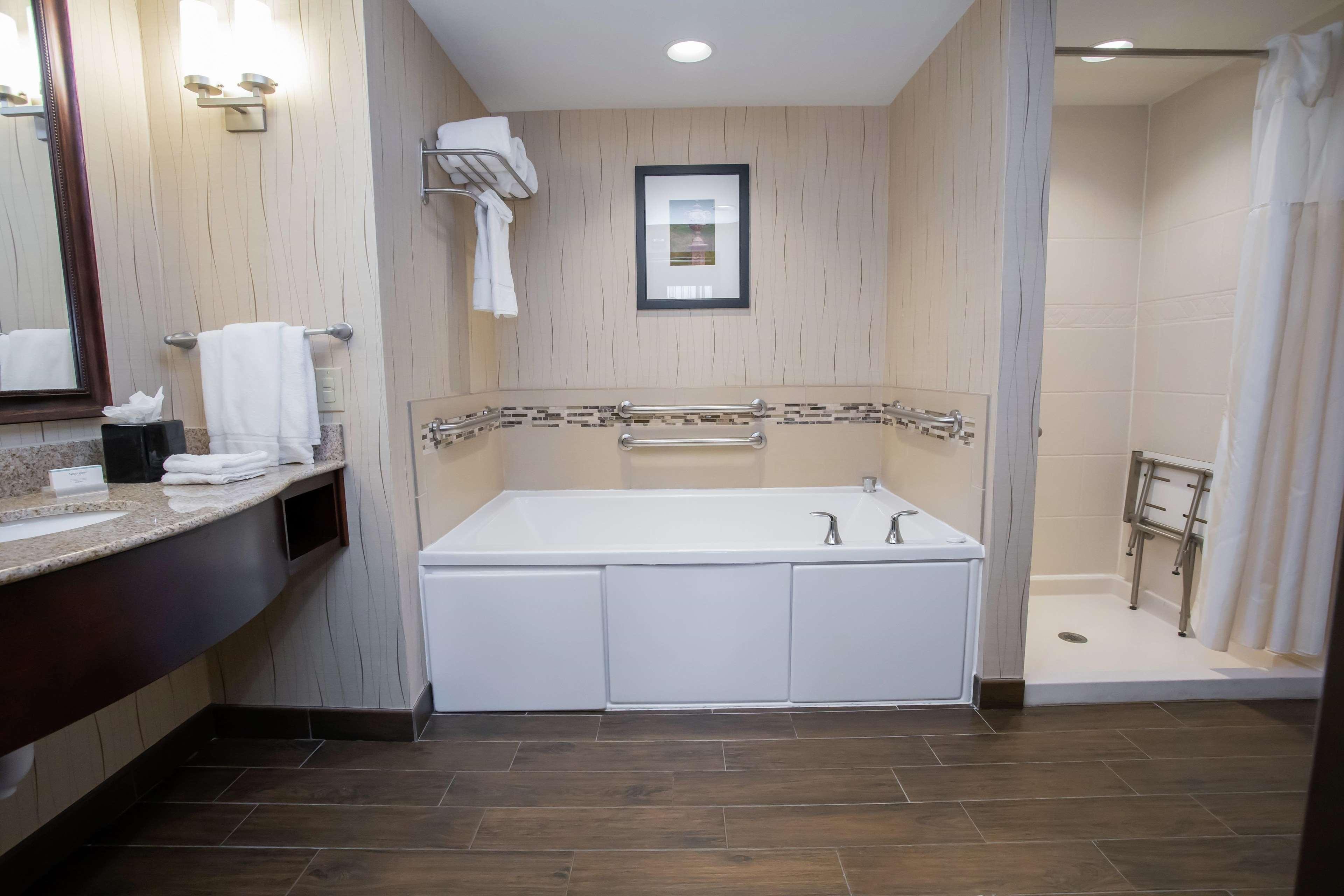 Hilton Garden Inn Dayton South - Austin Landing Springboro Bagian luar foto