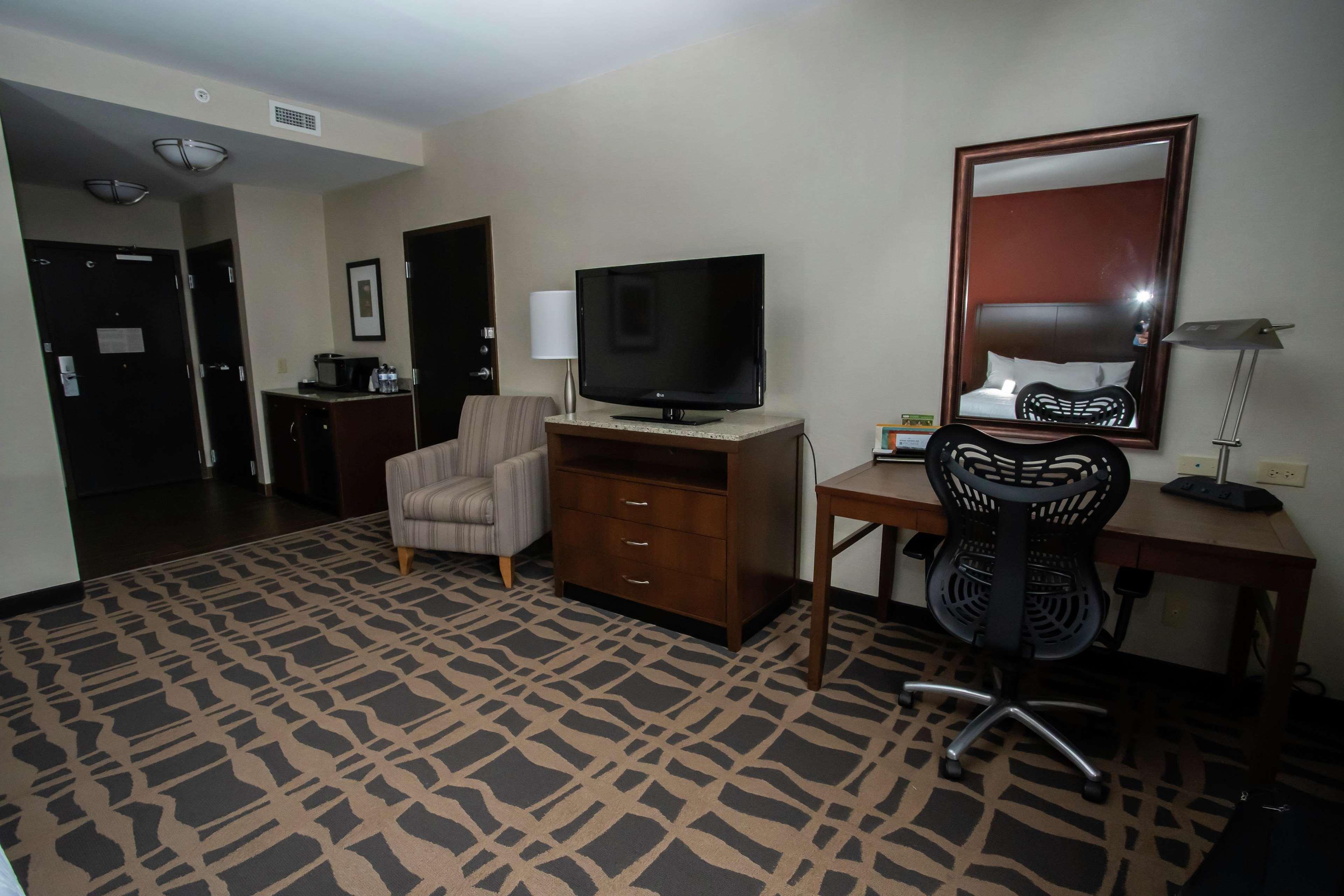Hilton Garden Inn Dayton South - Austin Landing Springboro Bagian luar foto