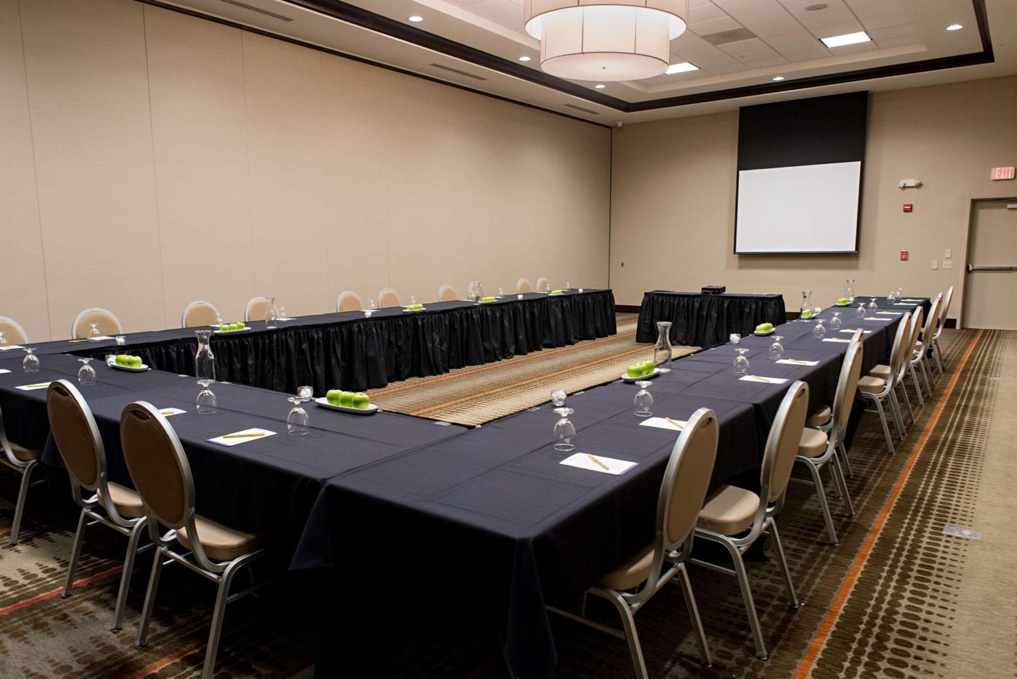 Hilton Garden Inn Dayton South - Austin Landing Springboro Bagian luar foto